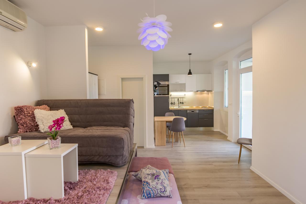 Vana & Tea Luxury Studio Apartment Split Exterior photo